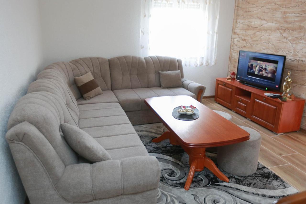 Apartman Vlacic Требинье Экстерьер фото